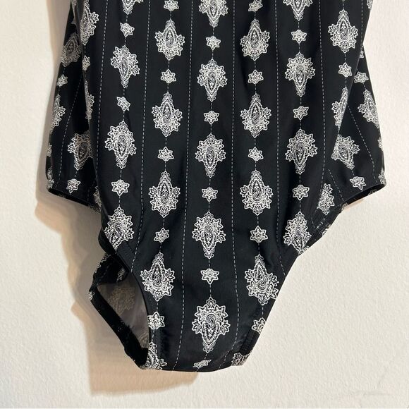Lands' End Paisley Black One Piece Swimsuit Size.14 - Picture 2 of 9